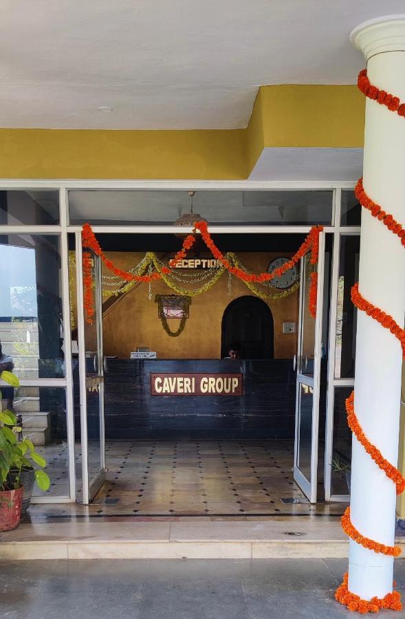 Hotel Caveri Comfort Inn Madikeri Kültér fotó