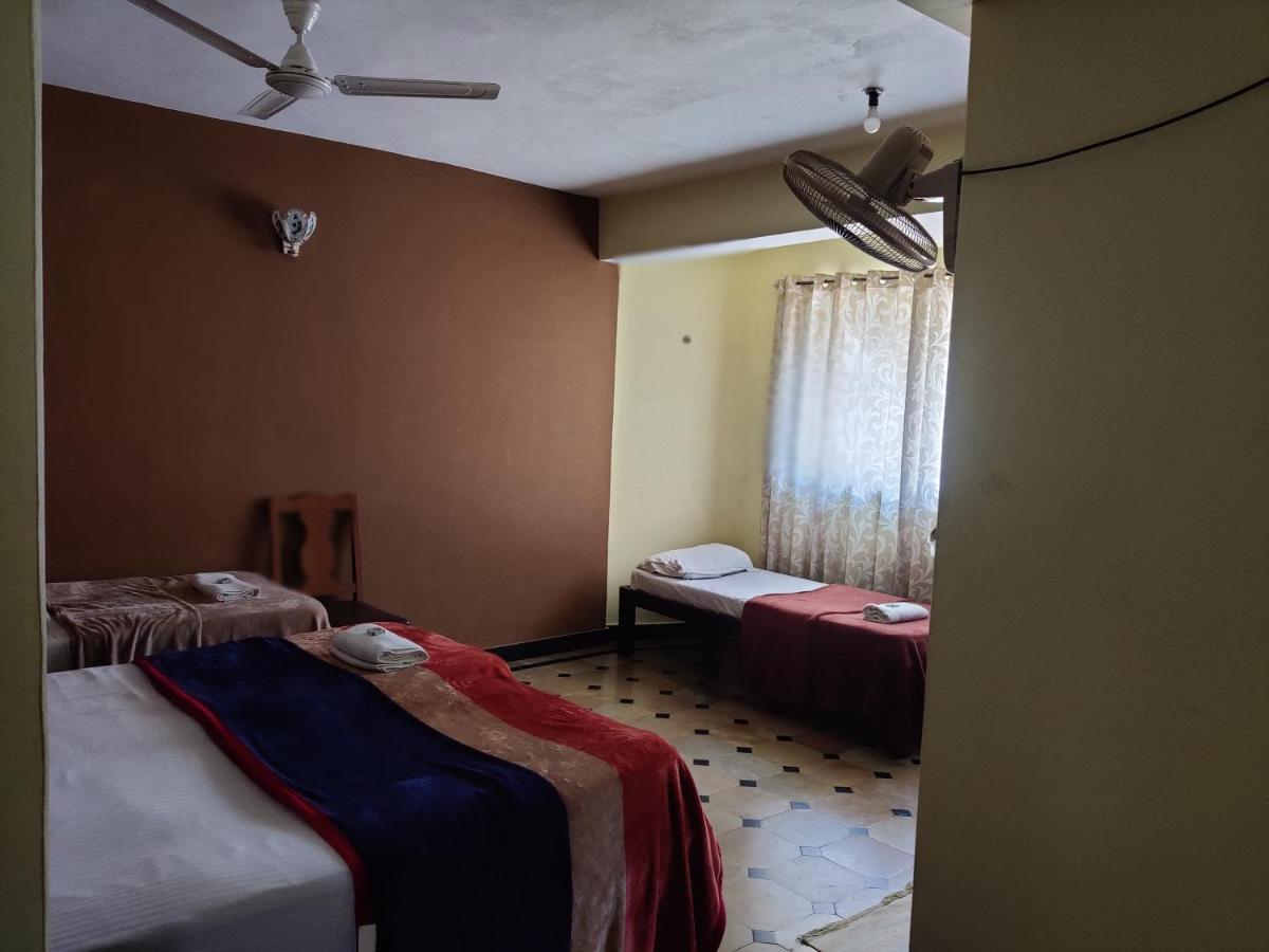 Hotel Caveri Comfort Inn Madikeri Kültér fotó