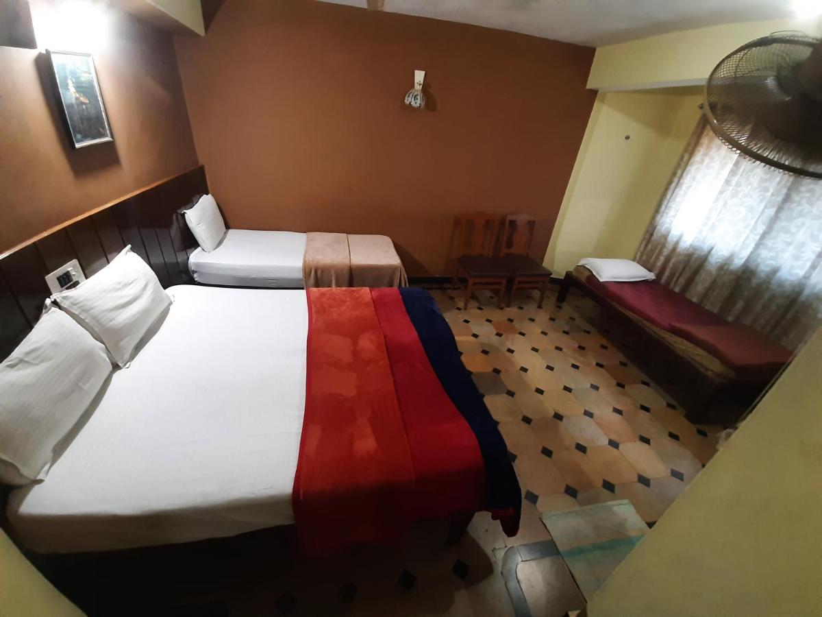Hotel Caveri Comfort Inn Madikeri Kültér fotó