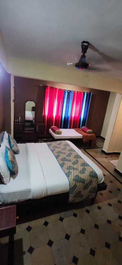Hotel Caveri Comfort Inn Madikeri Kültér fotó